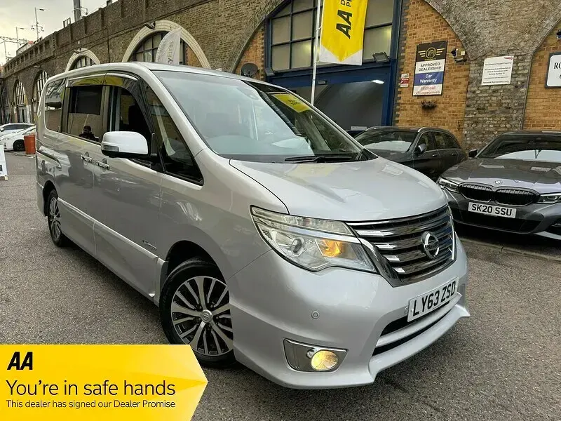 Used Nissan Serena 2014 Silver MPV