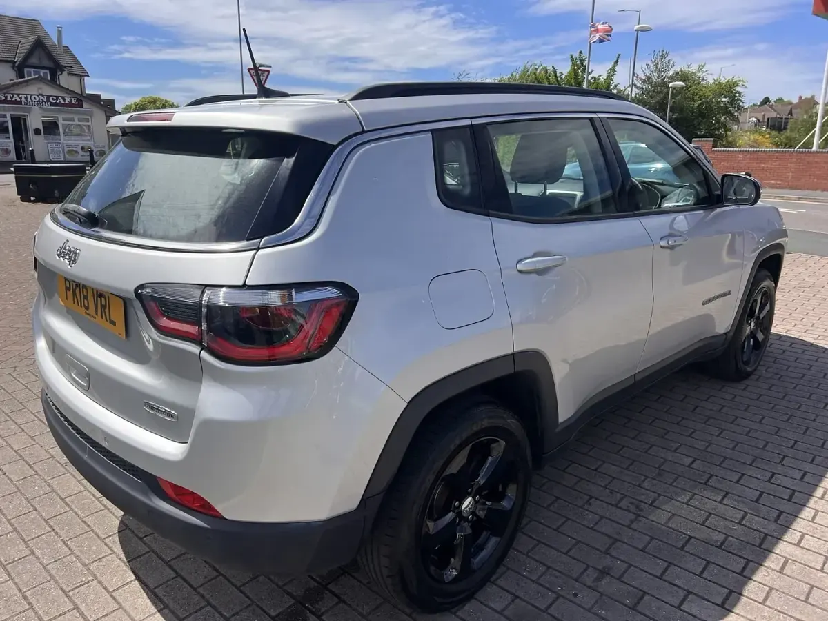 Used Jeep Compass Longitude 140 HP (102 kW) 2018 Silver SUV
