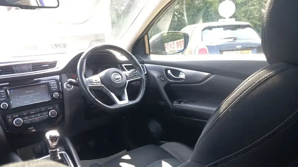 Used Nissan Qashqai N-Connecta 115 HP (84 kW) 2018 Blue SUV