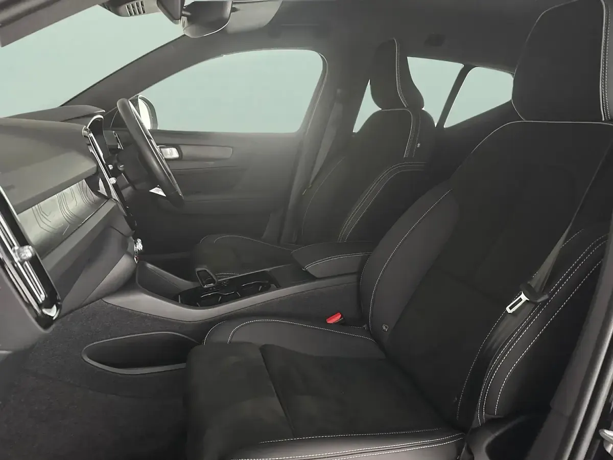 Used Volvo XC40 Plus 169 kW (231 HP) 2023 Black SUV