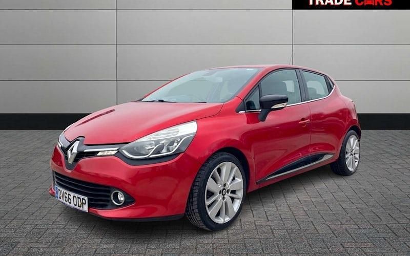Used Renault Clio IV Dynamique 90 HP (66 kW) 2016 Red Hatchback
