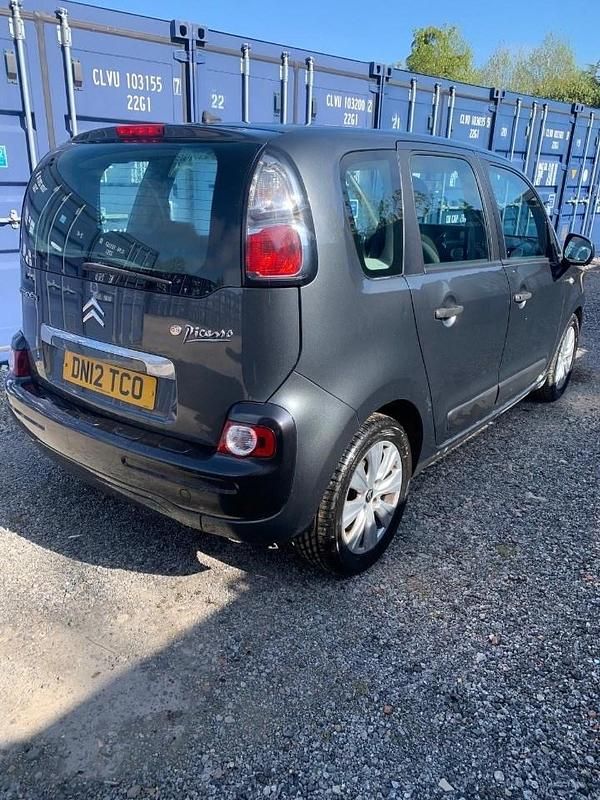 Usado Citroën C3 Picasso VTR Sport 2012 Cinzento Monovolume