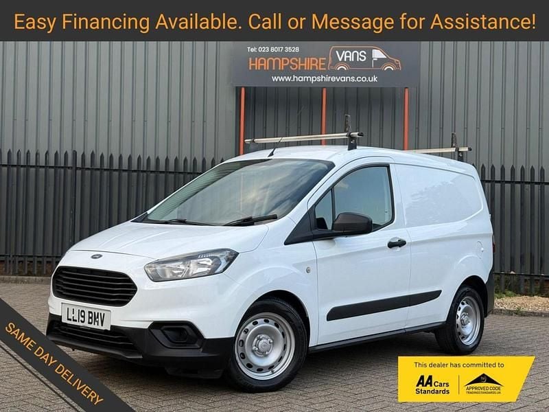 Used Ford Transit 75 HP (55 kW) 2019 White Van