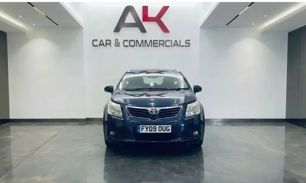 Used Toyota Avensis 130 HP (95 kW) 2009 Blue Estate