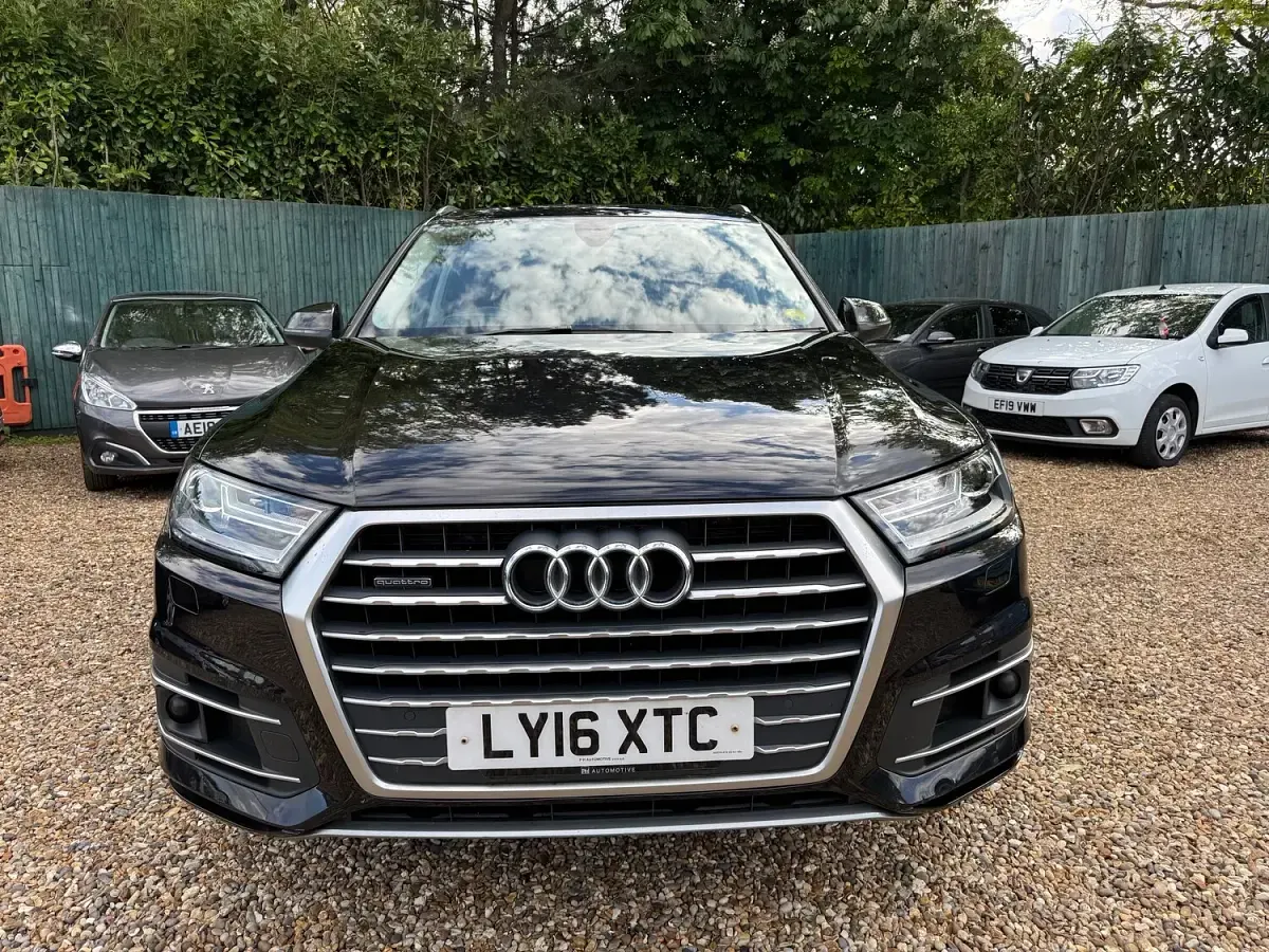 Used Audi Q7 218 HP (160 kW) 2016 Black SUV