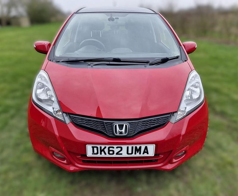 Used Honda Jazz EX 99 HP (72 kW) 2012 Red Hatchback