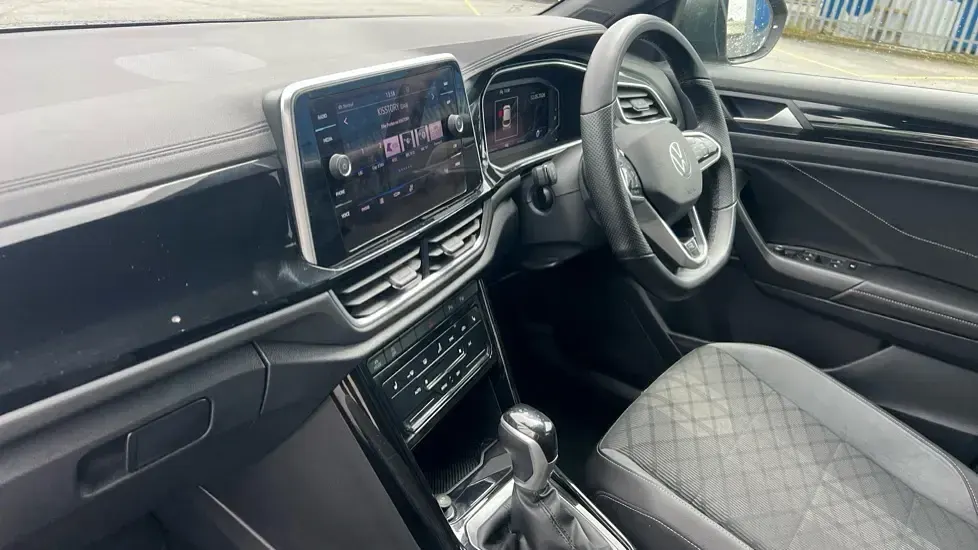 Usado VW T-Roc R-line 150 HP (110 kW) 2023 Cinzento SUV
