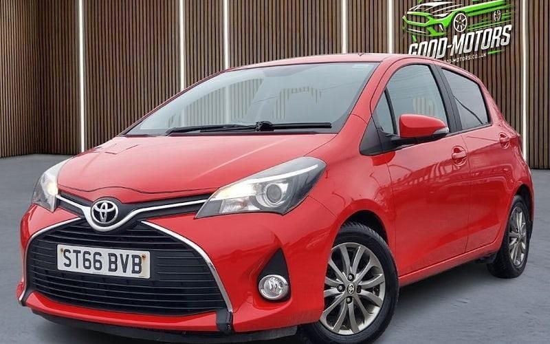 Used Toyota Yaris 99 HP (72 kW) 2016 Hatchback