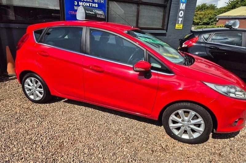 Red Used 2008 Ford Fiesta Zetec Hatchback | £2,295 (Good price) - Image 1/1