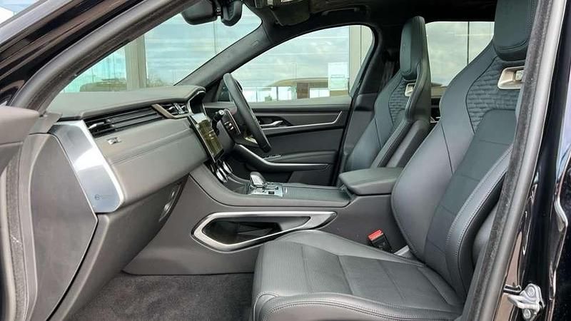 Used Jaguar F-Pace SVR 550 HP (404 kW) 2023 Purple SUV