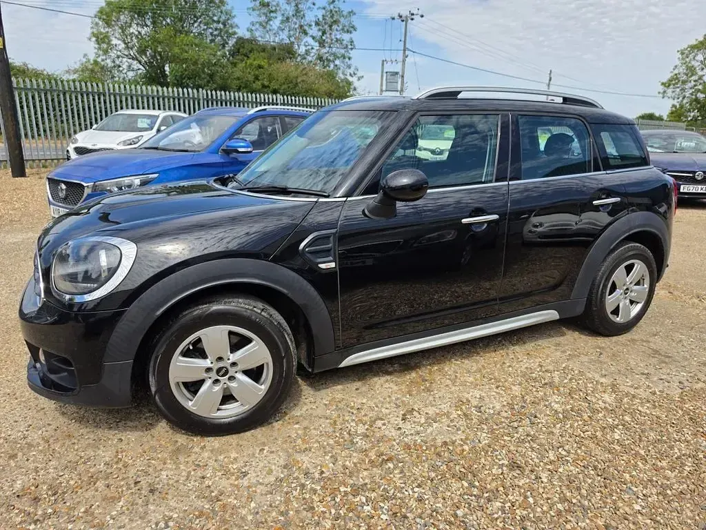 Used Mini Cooper D 150 HP (110 kW) 2017 Black Hatchback