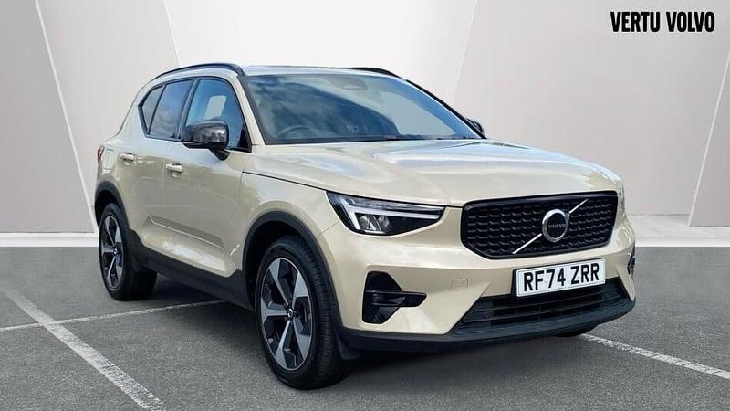 Used 2024 Volvo XC40 Plus SUV | £30,602 (A bit pricey) - Image 1/3