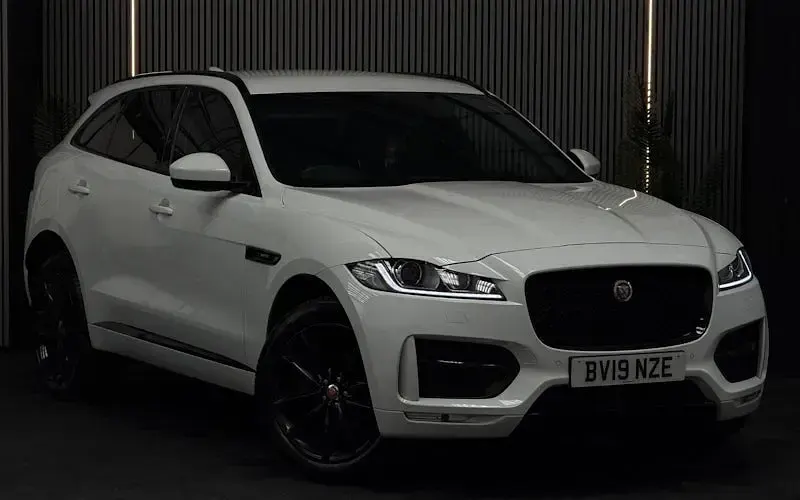 Used Jaguar F-Pace R-Sport 250 HP (183 kW) 2020 White SUV