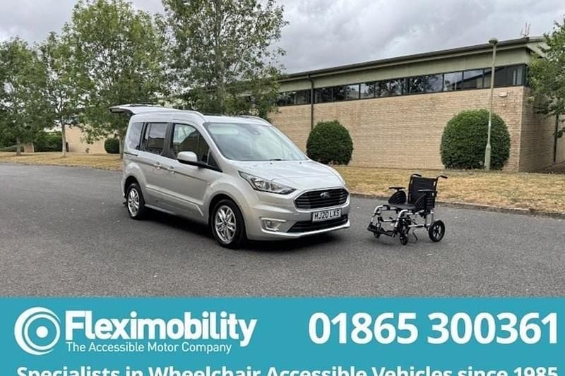 Silver Used 2020 Ford Tourneo Connect Titanium MPV | £18,450 (Expensive) - Image 1/1