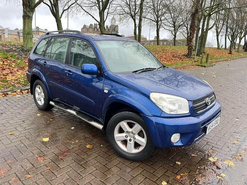 Blue Used 2005 Toyota RAV4 | £3,980 (Good price) - Image 1/4