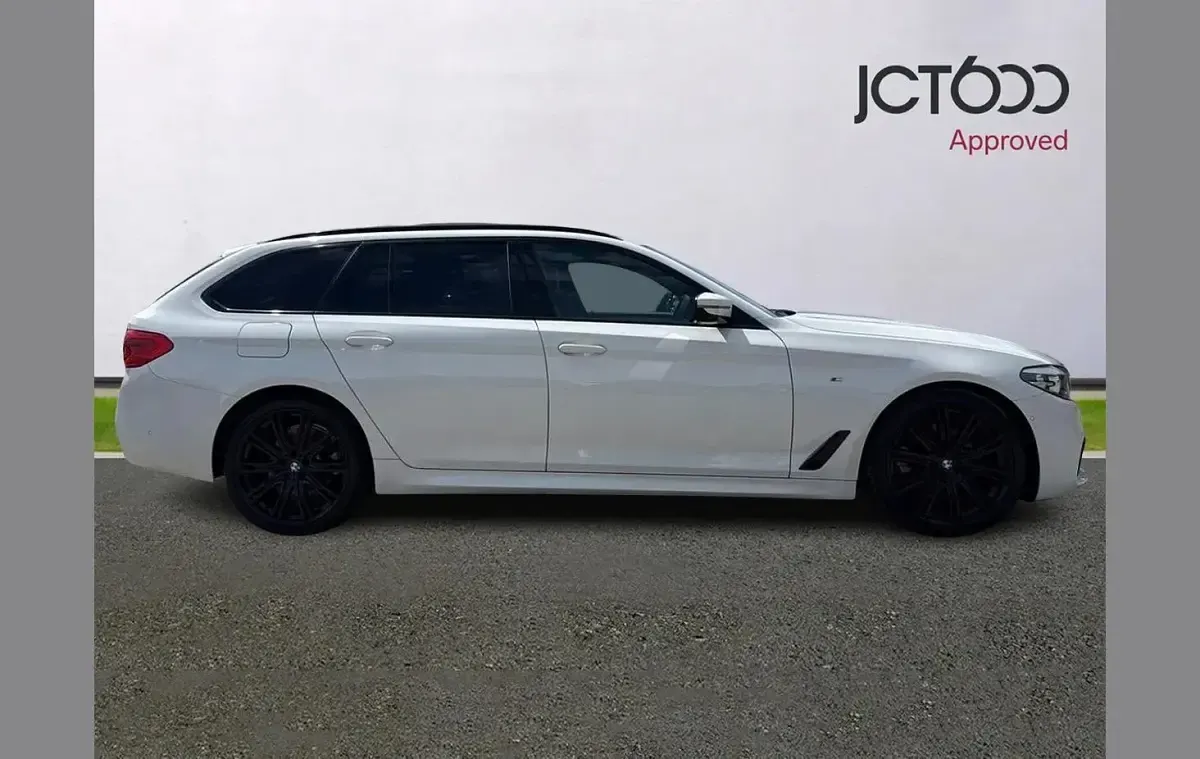 Used BMW 520 M Sport 187 HP (137 kW) 2019 White Estate