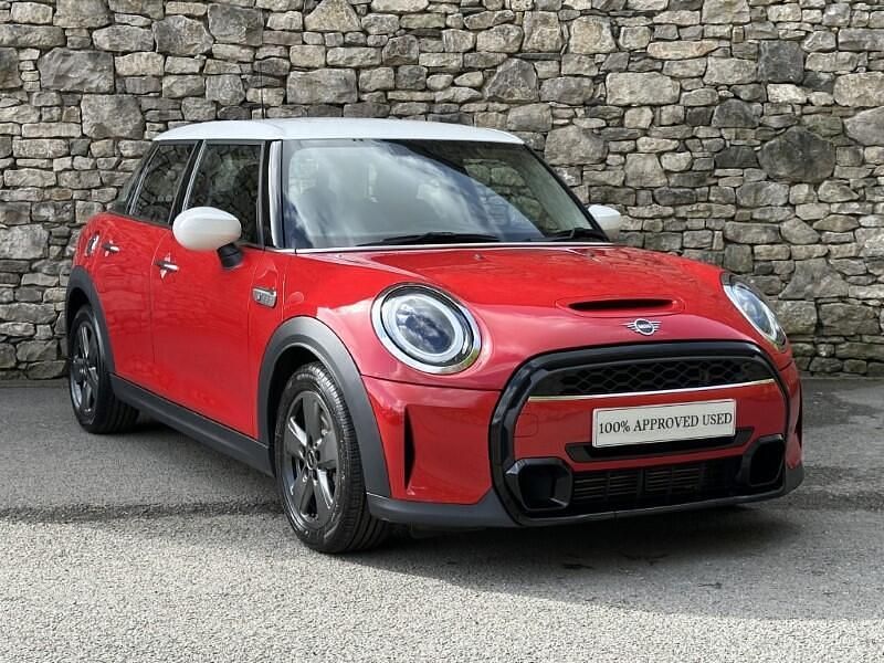 Used Mini Cooper S Classic 192 HP (141 kW) 2021 Red Hatchback
