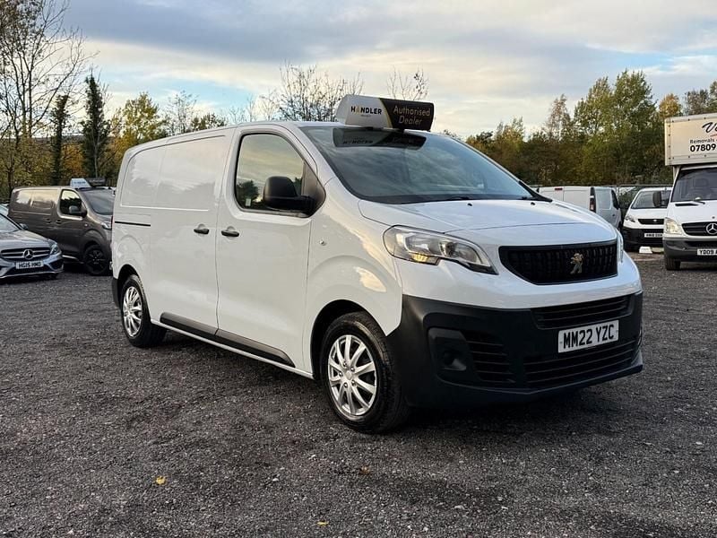 White Used 2022 Peugeot Expert Premium Van | £8,895 (Good price) - Image 1/4