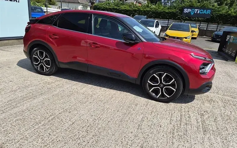 Used Citroën e-C4 Shine 100 kW (136 HP) 2022 Red Hatchback