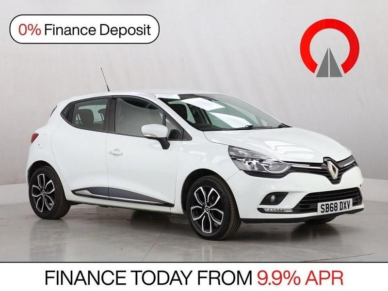Used Renault Clio IV Play 75 HP (55 kW) 2018 White Hatchback