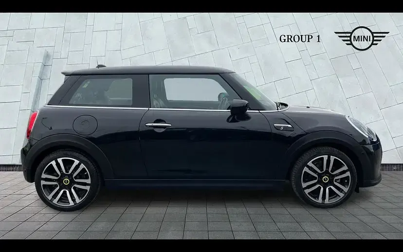 Used Mini Cooper SE Hatch 133 kW (181 HP) 2023 Black Hatchback