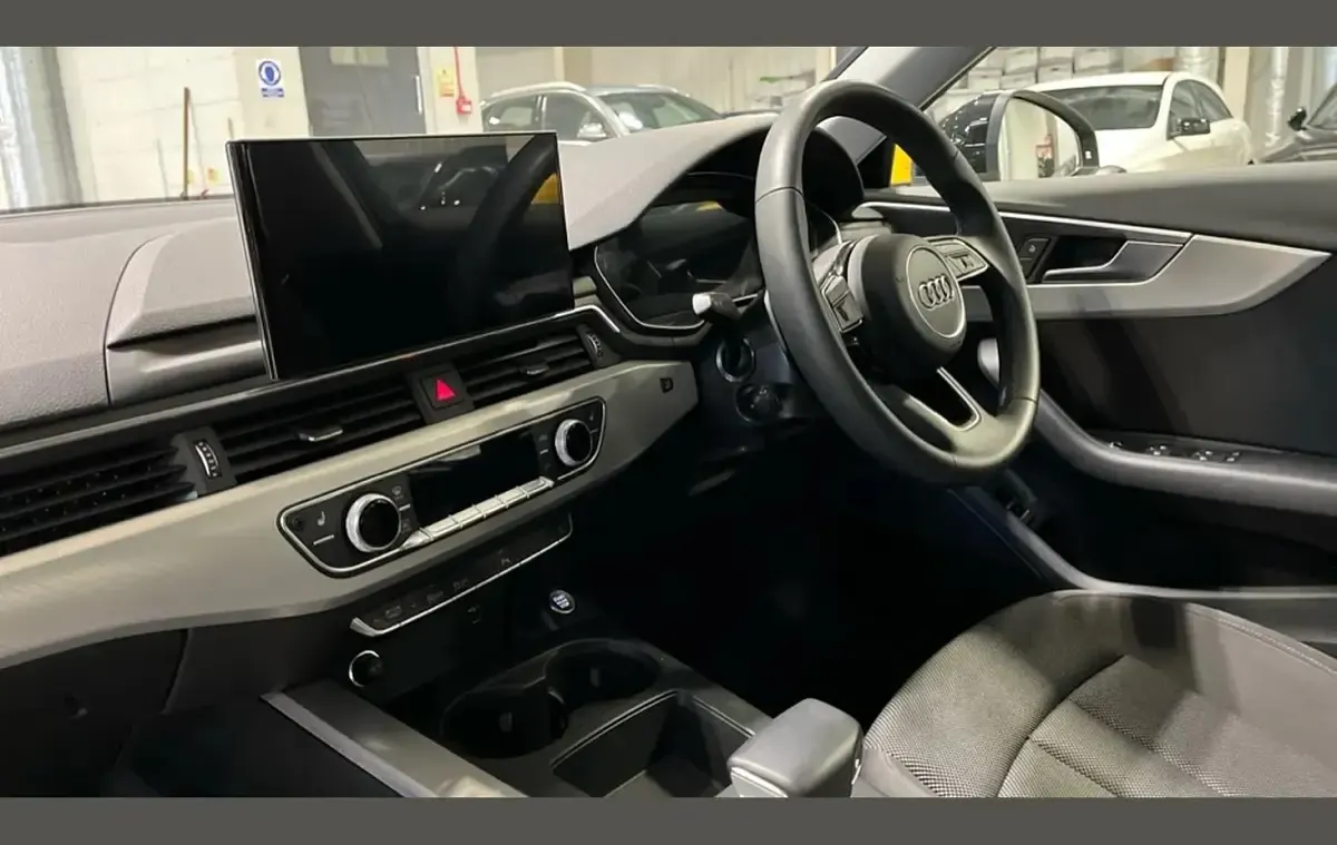 Used Audi A4 Comfort 150 HP (110 kW) 2023 Black Sedan
