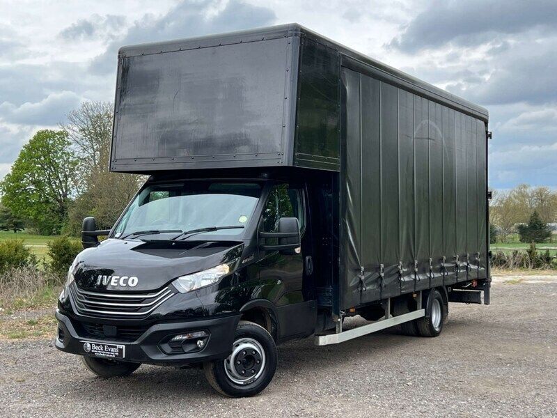 Black Used 2022 Iveco Daily | £32,995 - Image 1/3