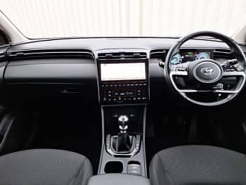 Used Hyundai Tucson SE 150 HP (110 kW) 2021 Red SUV