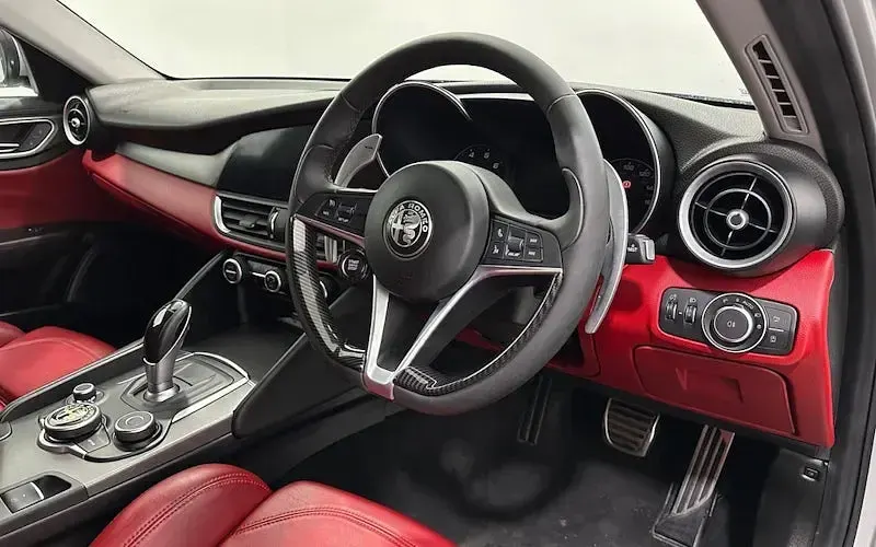Used Alfa Romeo Giulia Veloce 280 HP (205 kW) 2019 Grey Sedan