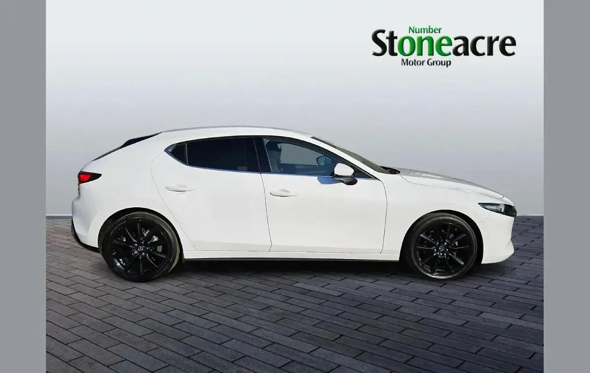 Used Mazda 3 Inclusive 183 HP (134 kW) 2023 White Hatchback
