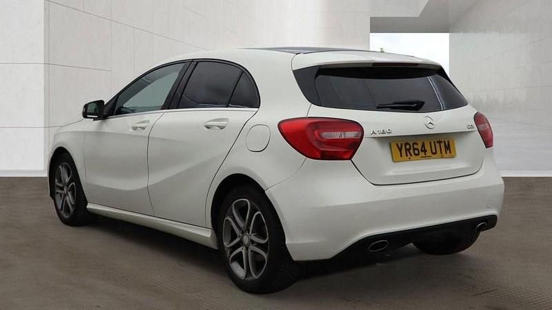 Used Mercedes A180 109 HP (80 kW) 2014 White Hatchback