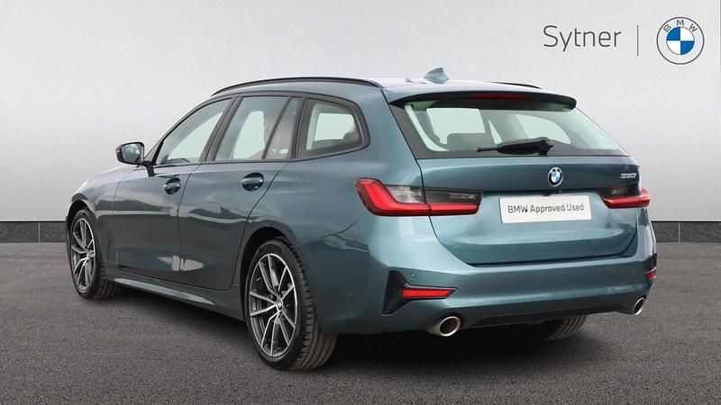 Used BMW 330 Sport Line 254 HP (186 kW) 2019 Blue Estate