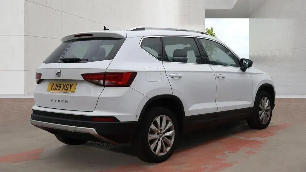 Used Seat Ateca SE 115 HP (84 kW) 2019 White SUV