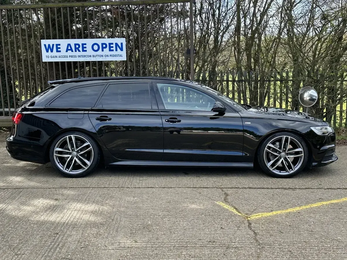 Used Audi A6 Black Edition 320 HP (235 kW) 2015 Black Estate