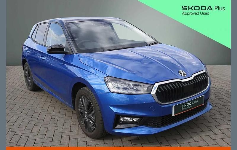 Used Skoda Fabia Design Edition 79 HP (58 kW) 2025 Race blue metallic black magic pearl effect Hatchback
