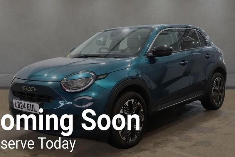 Used Fiat 600 La Prima 100 HP (73 kW) 2024 Green SUV