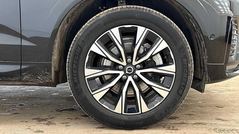 Used Volvo XC60 Plus 247 HP (181 kW) 2025 Black SUV