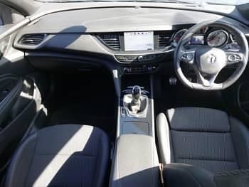 Second-hand Vauxhall Insignia SRi 165 CP (121 kW) 2018 Gri Hatchback