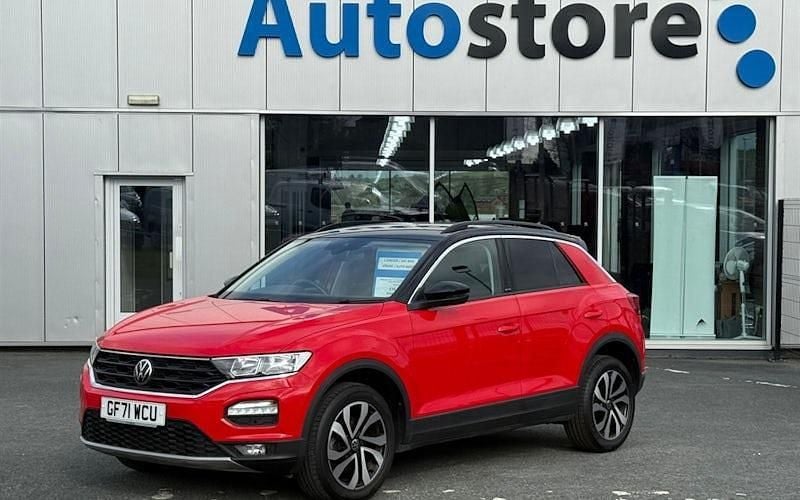 Usado VW T-Roc Active 150 HP (110 kW) 2021 SUV
