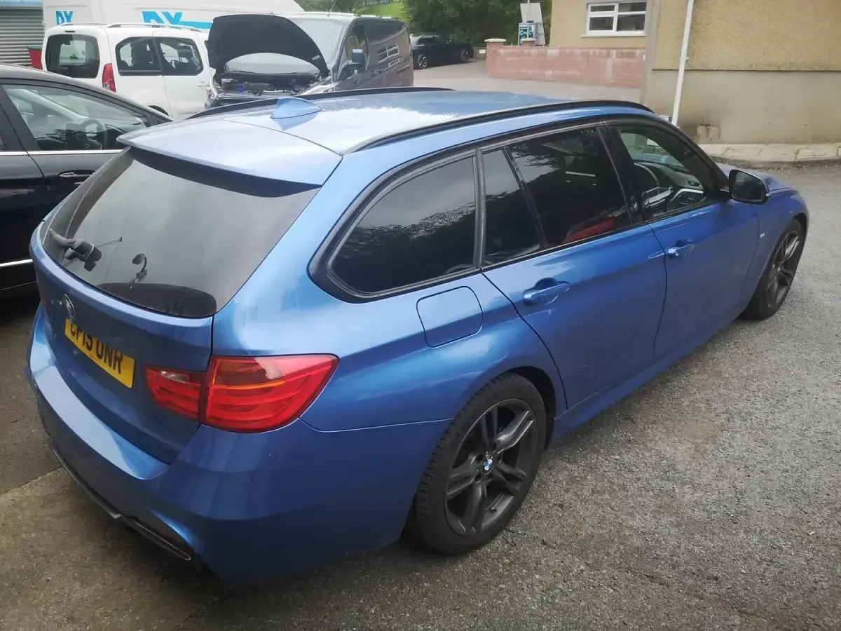 Used BMW 318 M Sport 140 HP (102 kW) 2015 Blue Estate