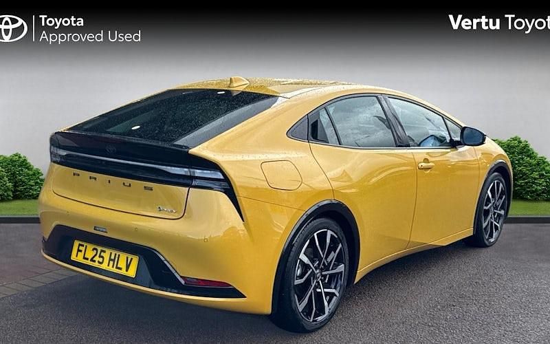 Used Toyota Prius 223 HP (164 kW) 2026 Hatchback