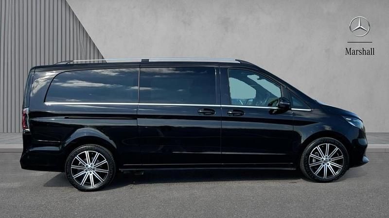 Used Mercedes V300 Premium 237 HP (174 kW) 2024 Obsidian black MPV