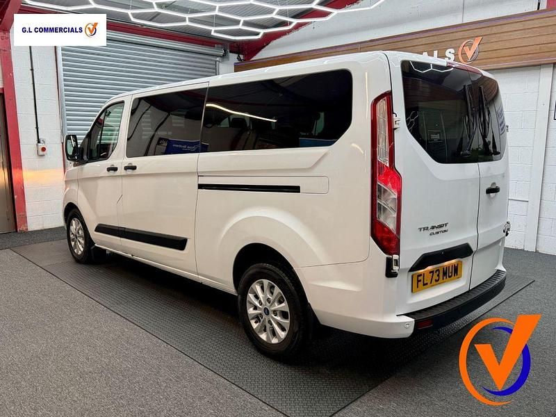 Begagnad Ford Transit Custom Trend 130 HK (95 kW) 2023 Vit Kombi