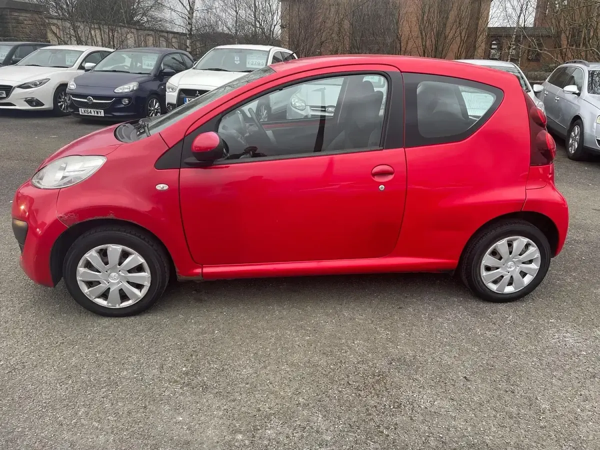 Used Peugeot 107 Access 2013 Red Hatchback