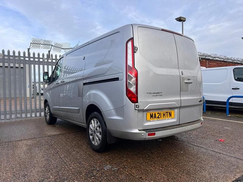 Used Ford Transit Custom Limited 130 HP (95 kW) 2021 Silver Van