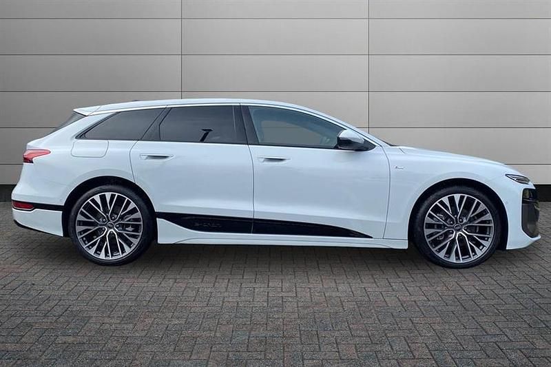 Used Audi A6 e-tron S-Line 210 kW (286 HP) 2025 Glacier white Estate