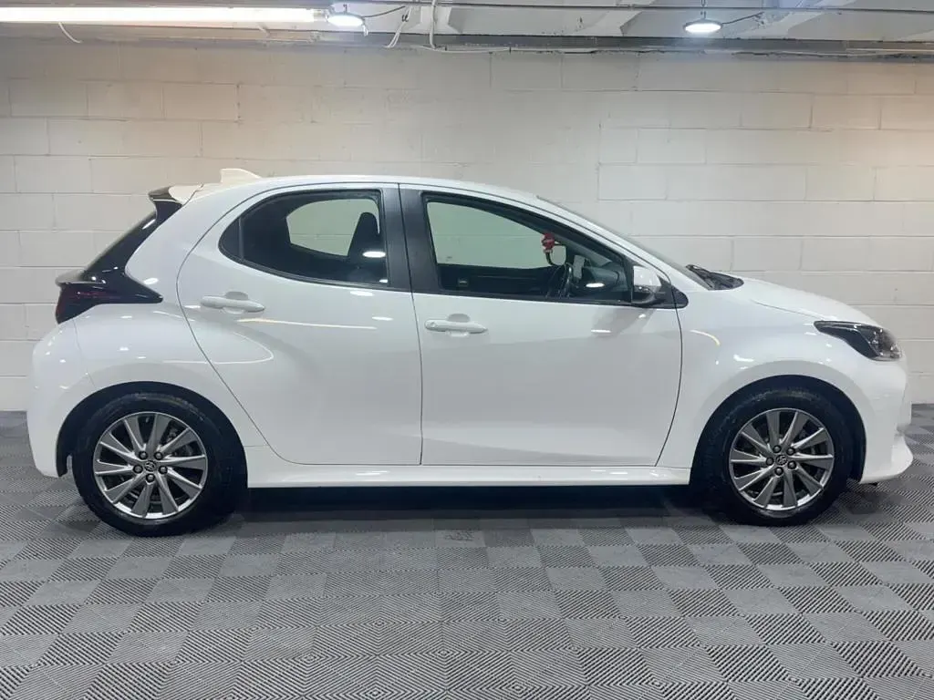 Used Toyota Yaris 2022 White Hatchback