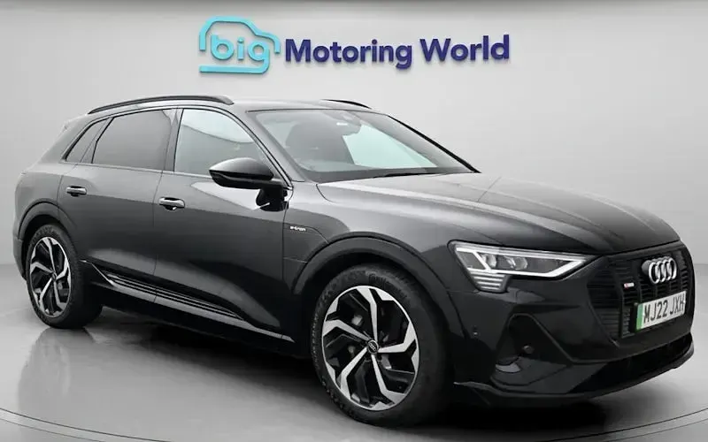 Używany Audi e-tron Black Edition 230 kW (313 KM) 2022 SUV