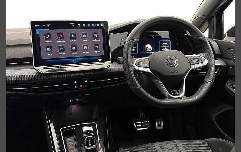 Used VW Golf VIII R-line 150 HP (110 kW) 2025 Black Hatchback