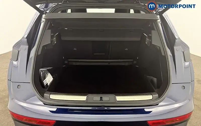 Used DS Automobiles DS7 Crossback Performance Line Plus 131 HP (96 kW) 2023 Blue SUV